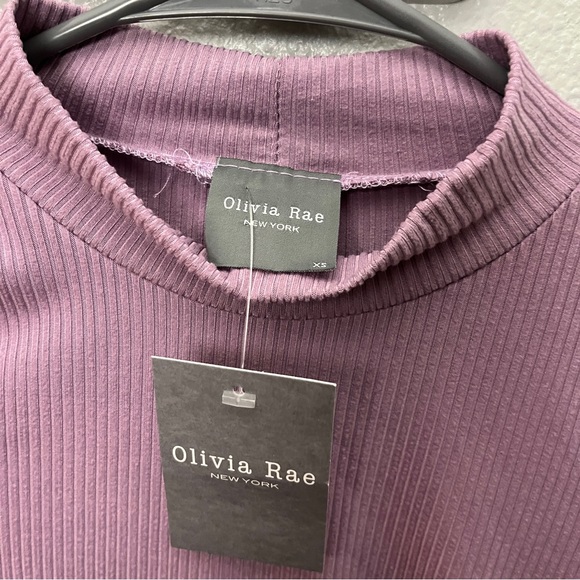 NWT Mock Neck Ribbed Top - Picture 2 of 4